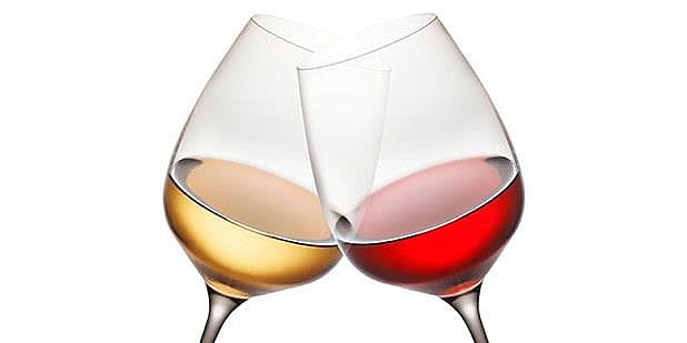 1 glass med hvitvin, 1 glass med rødvin. Foto.