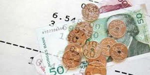 Bildet viser pengesedler og mynter. Illustrasjonsbilde.