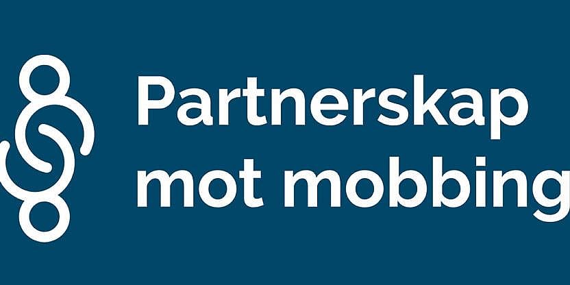 bildet av logoen til Partnerskap mot mobbing i blått og hvitt. 